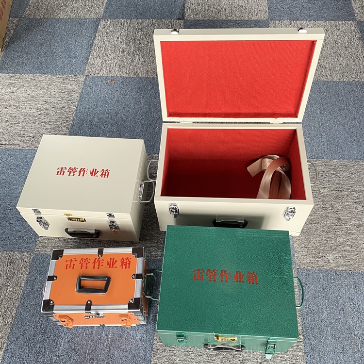 翁田镇爆破工程作业箱如何选择？玻璃钢与传统材质的全面对比